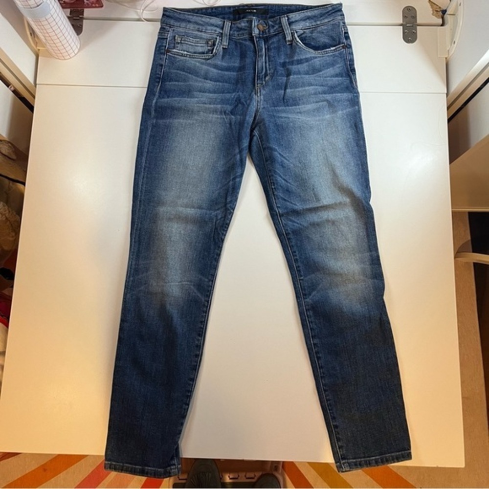 Joe’s Jeans EUC Addie Skinny Ankle Jeans Medium Wash 30 Leather Patch
